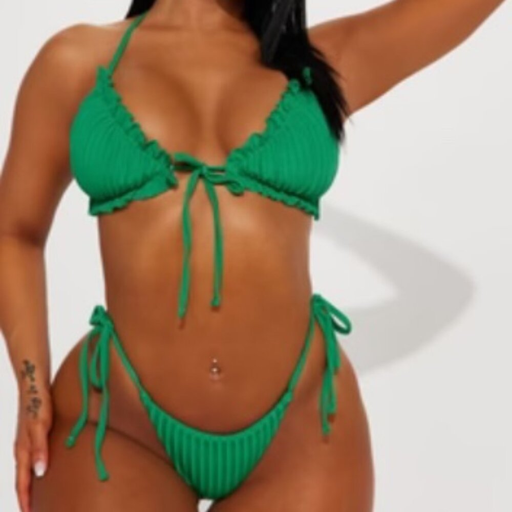 Ariel Ruched 2 Piece Bikini - Green Size: XL